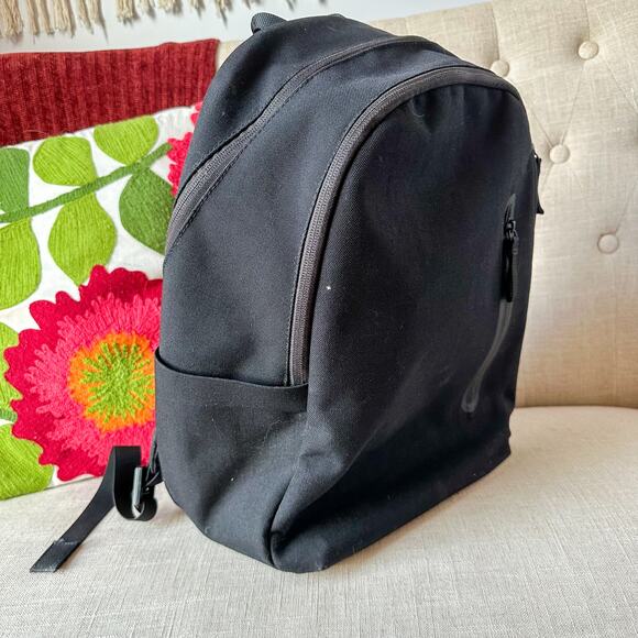 Everlane Commuter Backpack - Black - Used - Picture 1 of 8